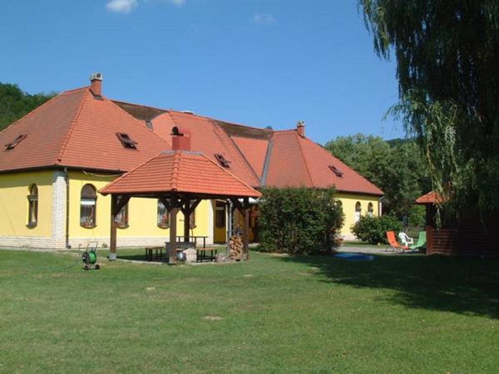 Kisecset-Vendeghaz Hotel Exterior photo
